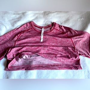 Men’s Lululemon gym shirt